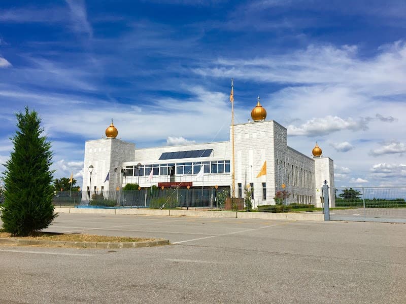 Gurdwara Shri Kalgidhar Sahib
