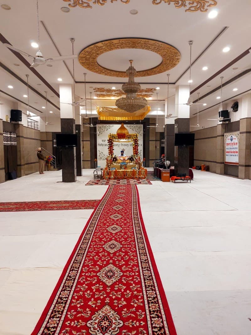 Gurudwara sahib a1c1 Lawrence road keshavpuram