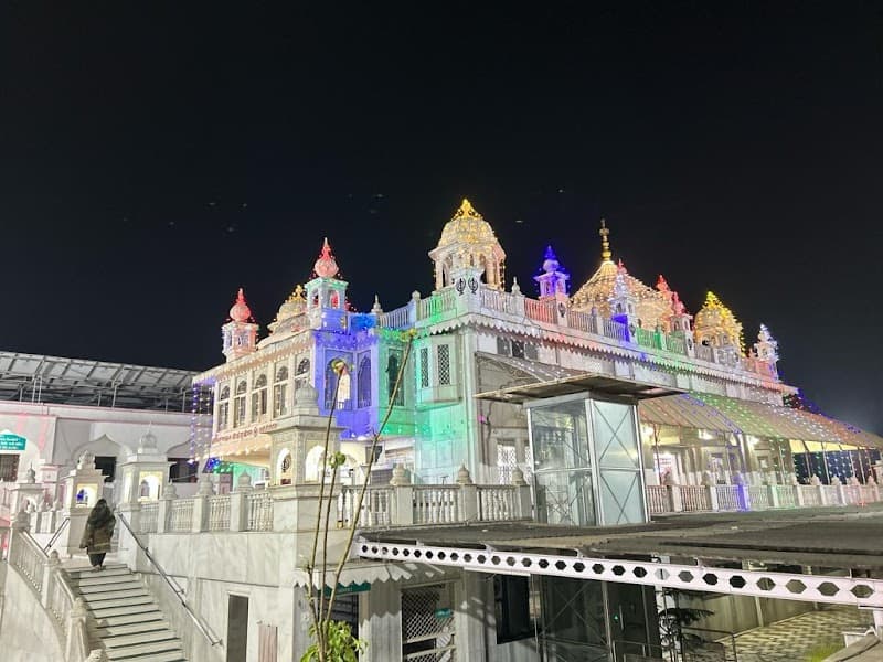 Gurudwara Sri Guru Tegh Bahadur Langar Sahib