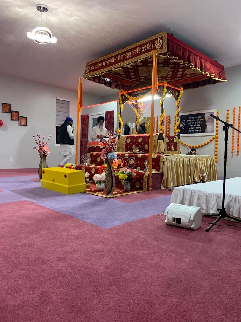 ਸੌ ਮੀਲ ਘਰ ਗੁਰਦੁਆਰਾ ਸਾਹਿਬ -100 Mile House Sikh Society-