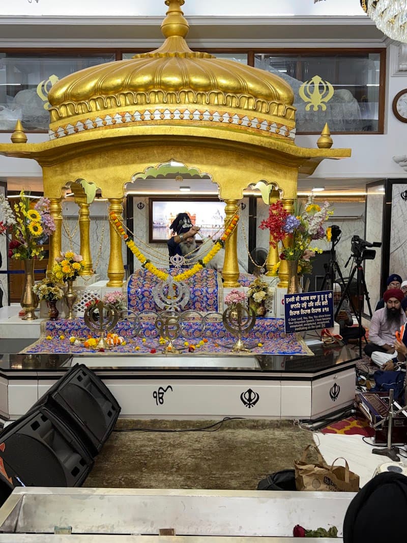 Gurdwara Sri Guru Singh Sabha, 4 bunglow Andheri west