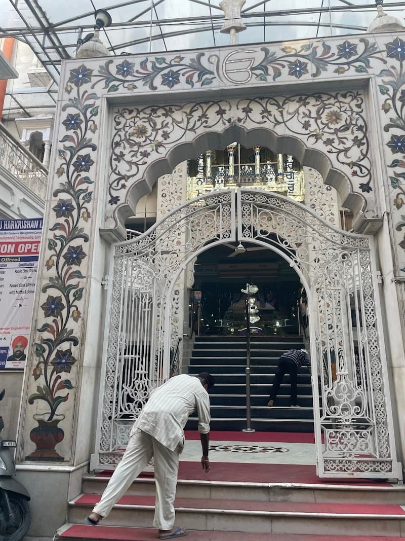 Singh Sabha Gurudwara(Mangal Bazar Road, Vishnu Garden)